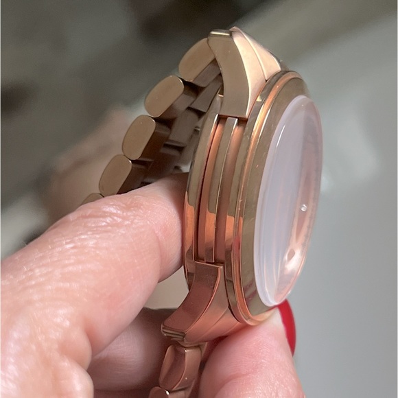 MK Watch - Picture 4 of 5